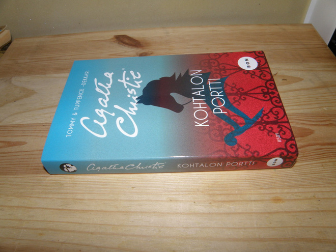 Agatha Christie Kohtalon portti (nidottu )