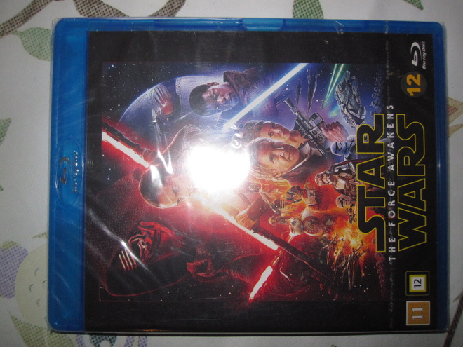 Star Wars: The Force Awakens UUSI, muoveissa