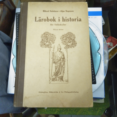 Kansakoulun historiankirja vuodelta 1912