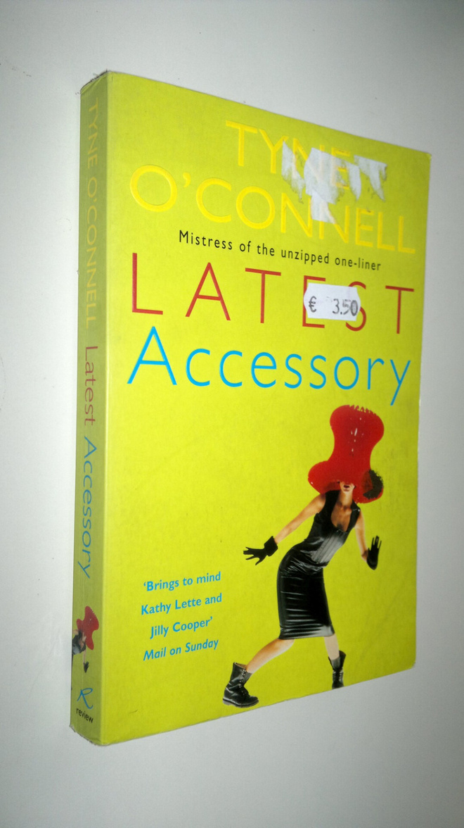 Tyne O'Connell : Latest accessory