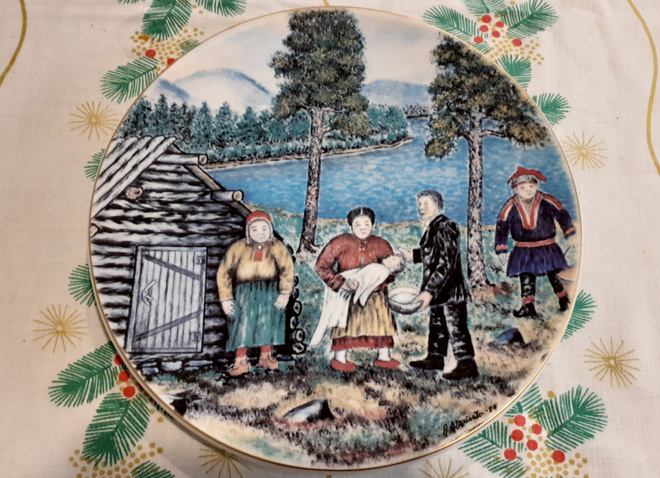 Lappi-lautanen 30 cm Arabia A. Alariesto (1984)