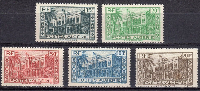 (S0039) ALGERIA, 1944 (Summer Palace). Mi ## 198-202. MNH**