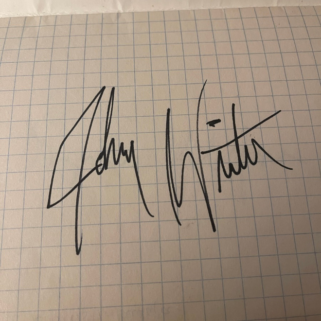 Johnny Winter nimikirjoitus paperilla