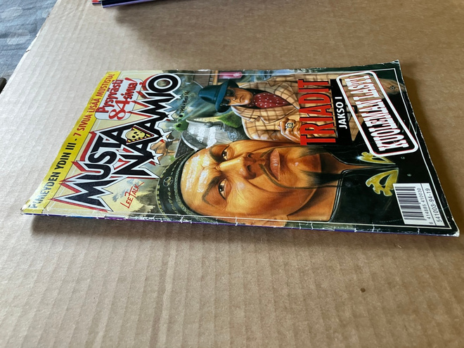 MUSTANAAMIO 19/1994 HYVÄ