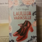 Ruth Hogan - Lauluja variksille (pokkari) - pikkukuva 1