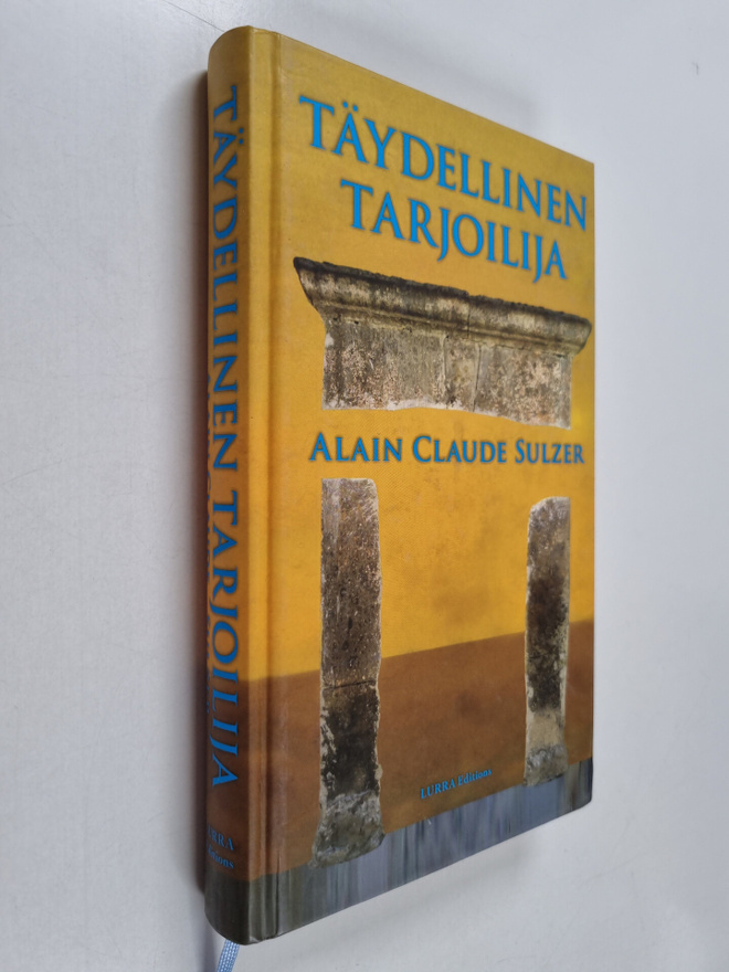 Alain Claude Sulzer : Täydellinen tarjoilija