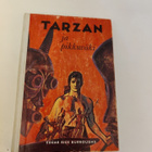 Edgar Rice Burroughs; Tarzan ja pikkuväki - pikkukuva 1