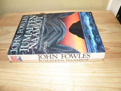 John Fowles Jumalten naamiot (nidottu)