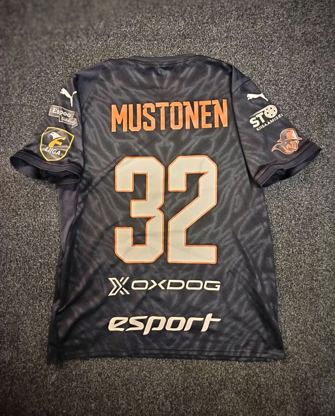 Esport Oilers Game Worn Mustonen #32