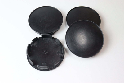 Yleismalliset vannekeskiöt – Musta / Kromi – 60mm (4kpl