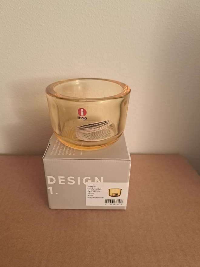 Iittala valkea kynttilälyhty 60mm sitruunankeltainen erikois