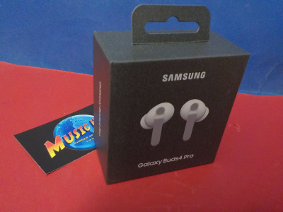 Samsung Galaxy Buds4 Pro White Langattomat Nappikuulokkeet