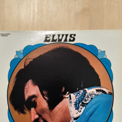 Elvis Almost on love