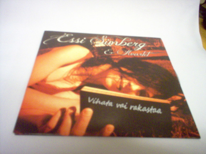 ESSI SIMBERG & Kvartet: Vihata vai rakastaa CD (Sis.pk:t )