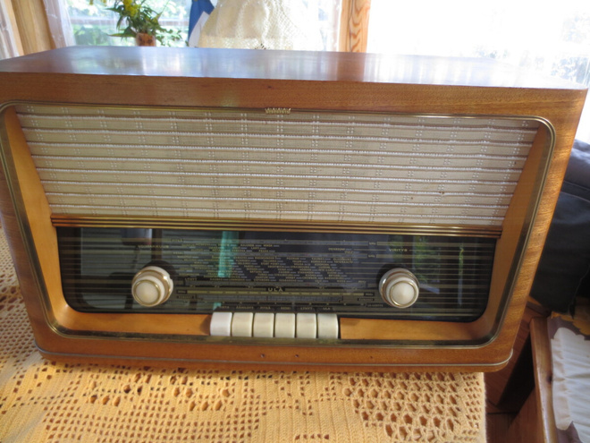 Pöytäradio, Salora Sevilla 60