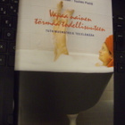 Järvinen, Pietilä: Vapaa nainen törmää... (1.p.2010) Sis.pk - pikkukuva 1