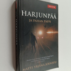 Matti Yrjänä Joensuu : Harjunpää ja pahan pappi - pikkukuva 1