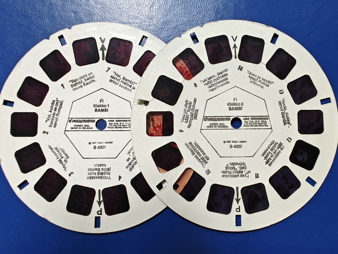 VIEW-MASTER KUVAKIEKKOJA 2 KPL B 4001, B 4002 BAMBI