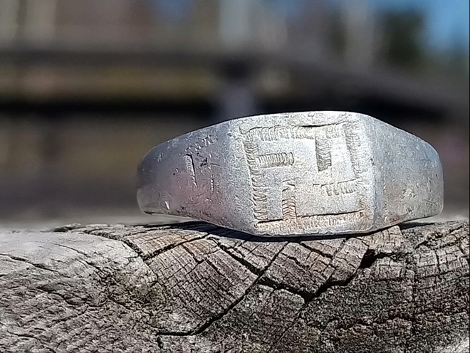 Sotaaikainen sormus. Halkaisija - 19,25.