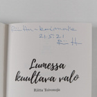 Riitta Toivonoja : Lumessa kuultava valo (signeerattu, te... - pikkukuva 3