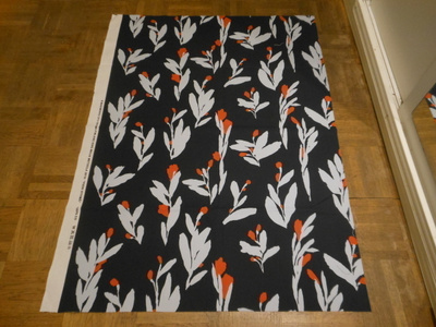 Marimekko kangas Pieni Hyhmä Aino-Maija Isola 2019 UUSI