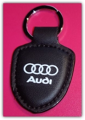 Pieni nahkainen Audi avaimenperä