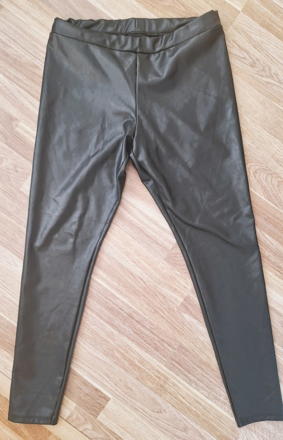 Esmara kauniit kiiltävät tekonahka leggingsit M