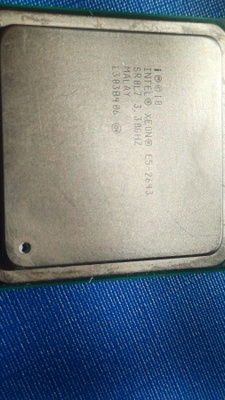 Intel Xeon E5-2643 3,3 GHz