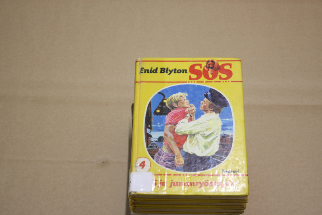 Enid Blyton SOS ja junanryöstäjät A4