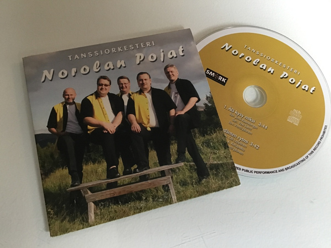 Tanssiorkesteri Norolan Pojat . Älä kysy miksi CDS single