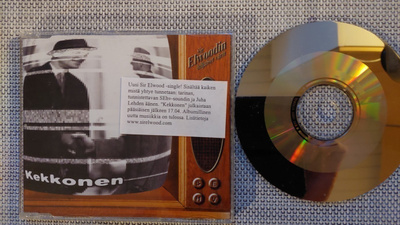 CDS Sir Elwoodin hiljaiset värit: Kekkonen