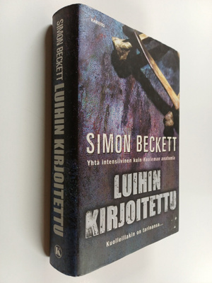 Simon Beckett : Luihin kirjoitettu