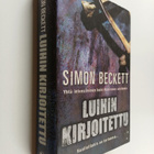 Simon Beckett : Luihin kirjoitettu - pikkukuva 1