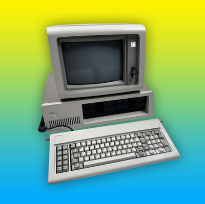 IBM PC 5150 + vihermustanäyttö, restauroitu