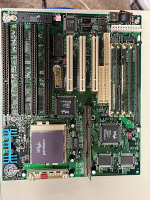 Socket 7 emo+prossu+ram