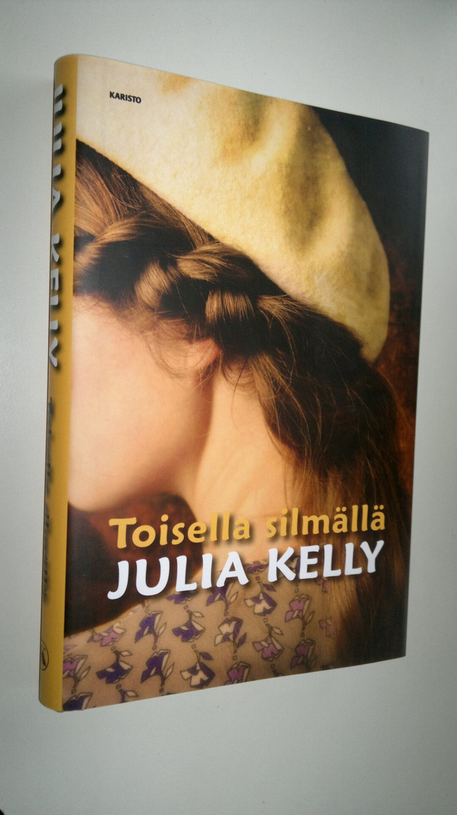 Julia Kelly : Toisella silmällä
