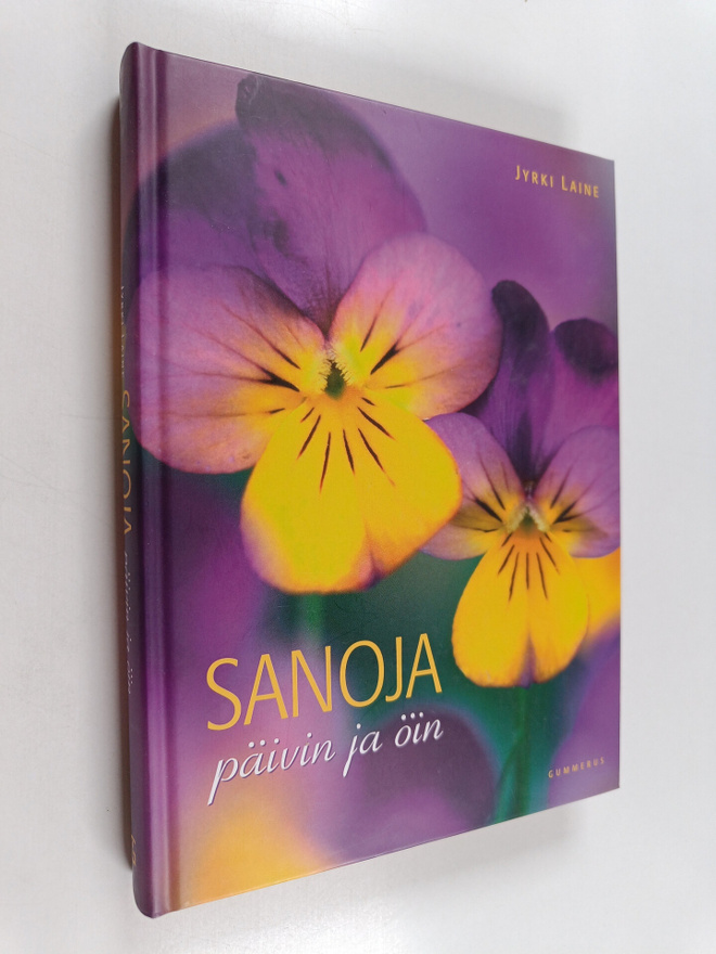 Jyrki Laine : Sanoja päivin ja öin