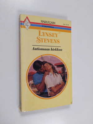 Lynsey Stevens : Autiomaan hiekkaa