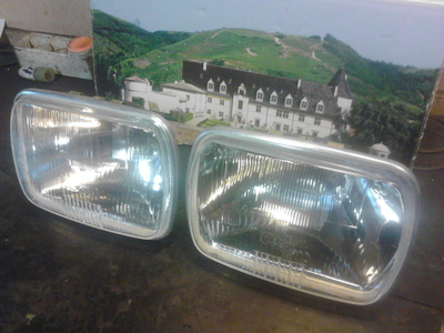 Citroen 2CV6 kantikkaat valoumpiot 2 kpl peltipotalle