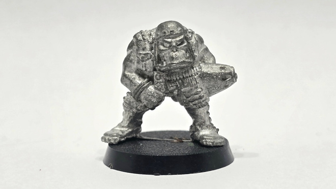 WH40K - Space Ork Boy with Plasma Gun (1988) [S26]