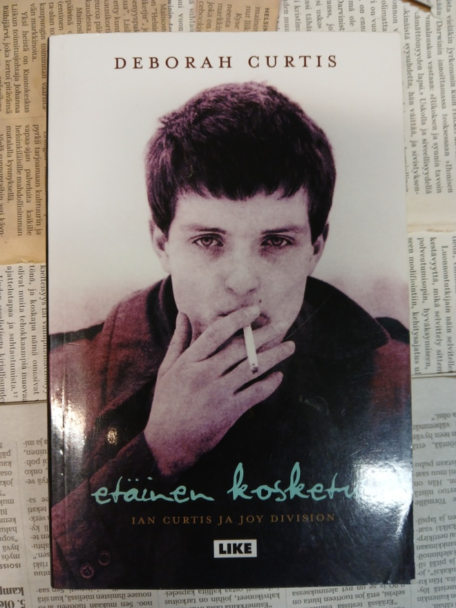 Deborah Curtis - Etäinen kosketus: Ian Curtis ja Joy.. (nid)