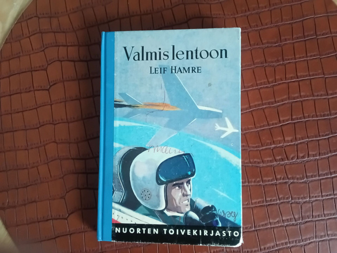 Nuorten toivekirjasto. Leif Hamre: Valmis lentoon