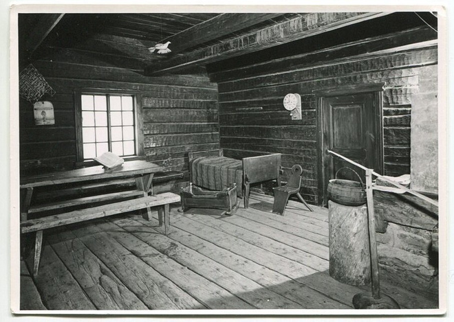Tampere  Hämeen museo, savupirtti 1950-luku