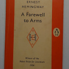 Ernest Hemingway - A Farewell to Arms - pikkukuva 1