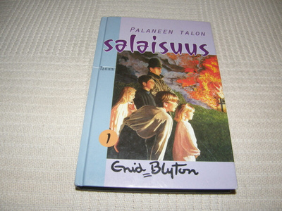 Enid Blyton Palaneen talon salaisuus  1