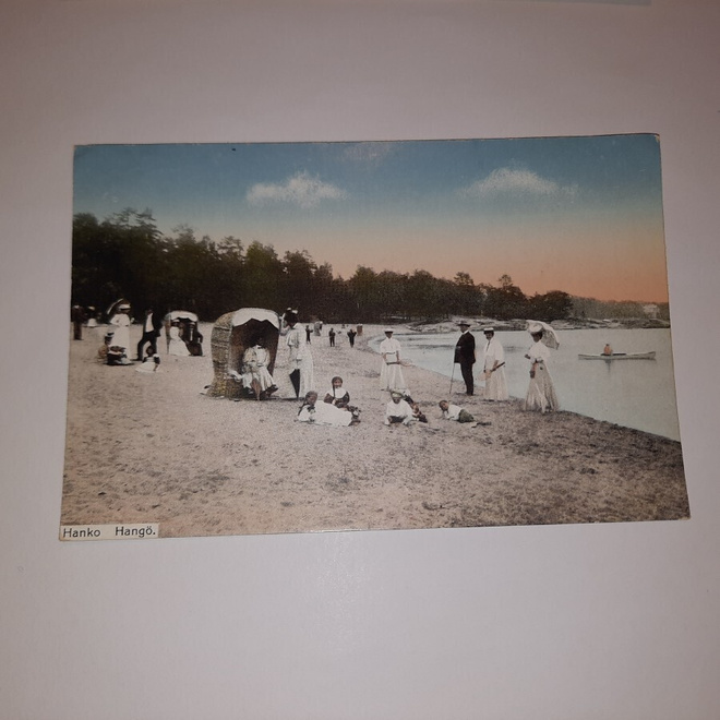 PK Hanko Herrasväkeä rannalla *