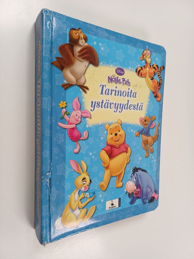 Amy Paradis : Tarinoita ystävyydestä