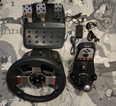Logitech G7 ratti, polkimet ja vaihtaja.