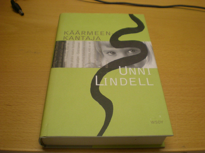 Unni Lundell: Käärmeenkantaja