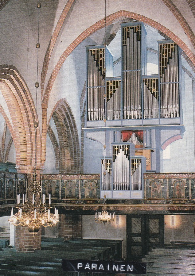 KIRKKOKORTTI - PARAISTEN KIRKKO - SISÄKUVA - 2